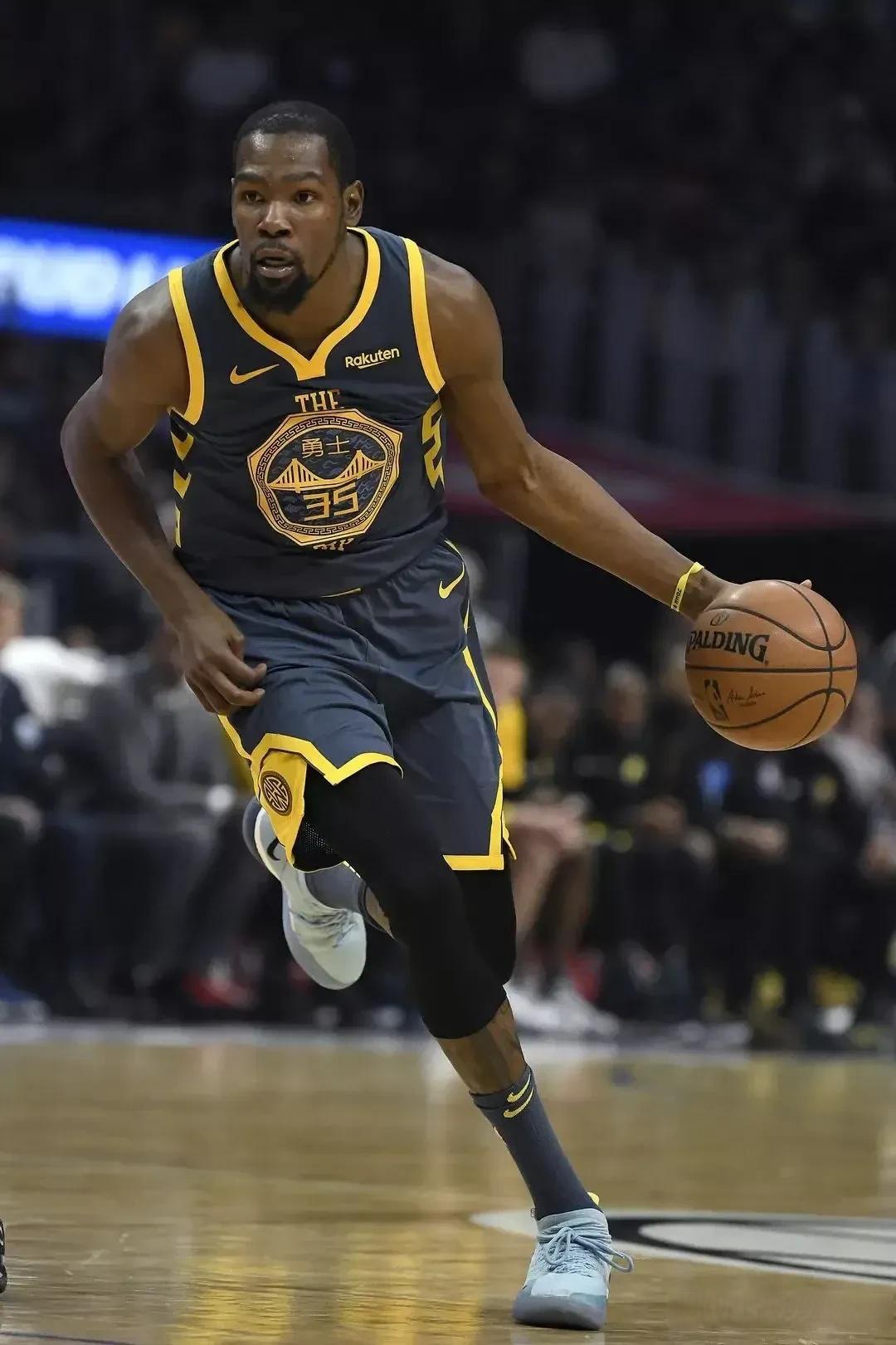 王钰栋的首 王钰栋的首